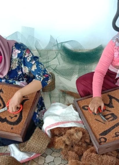 Pemanfaatan sabut kelapa untuk kreasi unik