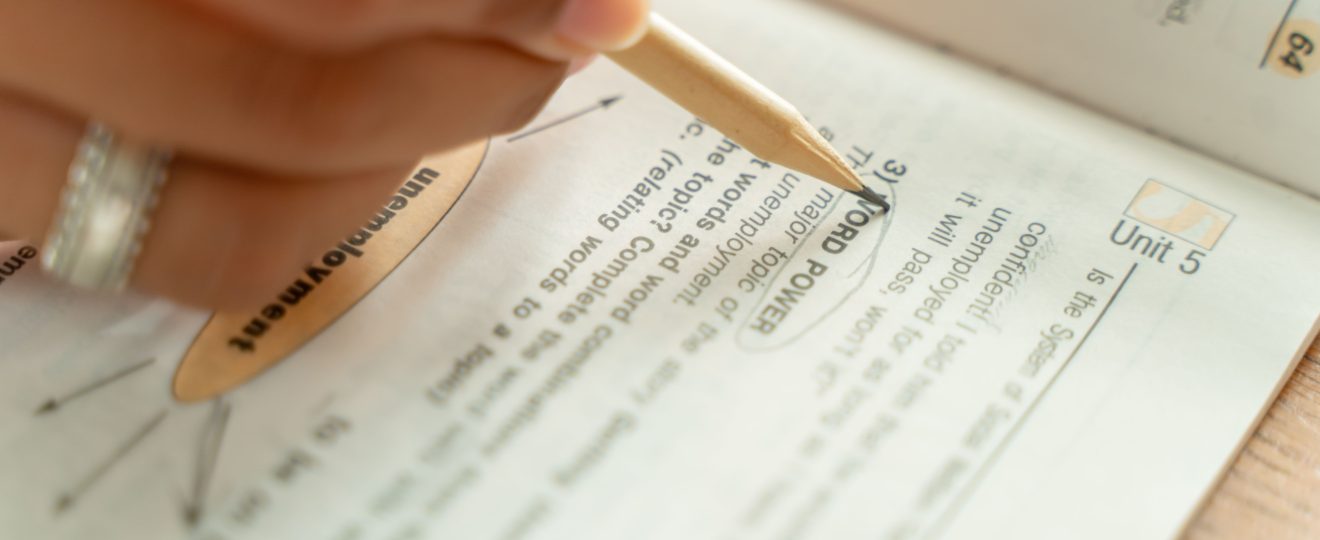 soal written expression TOEFL