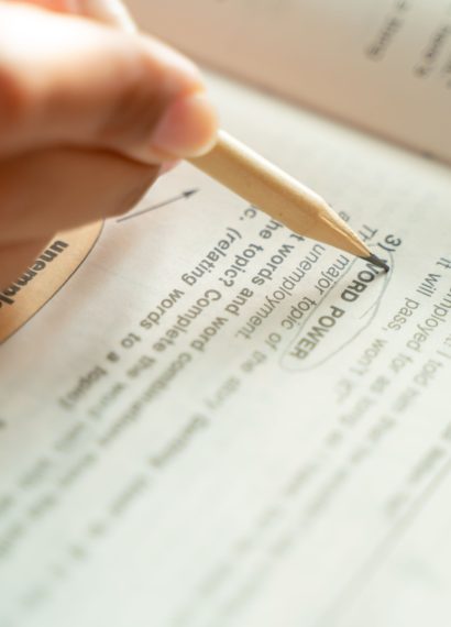 soal written expression TOEFL