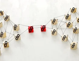 perbedaan tautan dalam konten dan profil pengguna