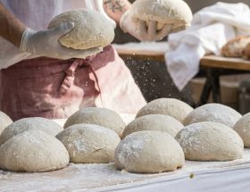 cara membuat adonan roti mengembang